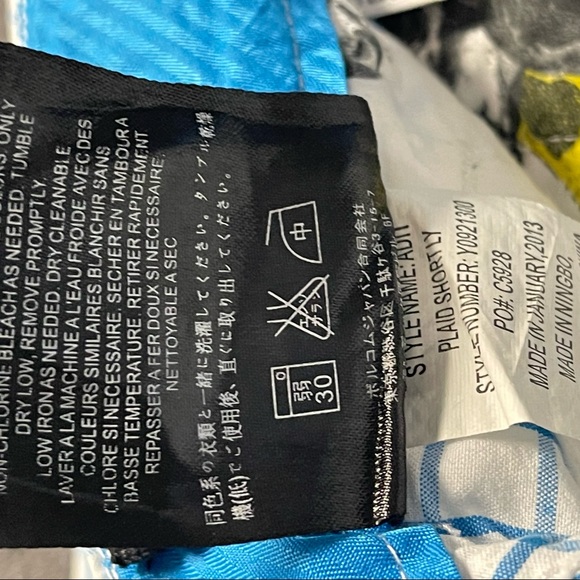 Volcom shorts size 7x - Picture 4 of 4